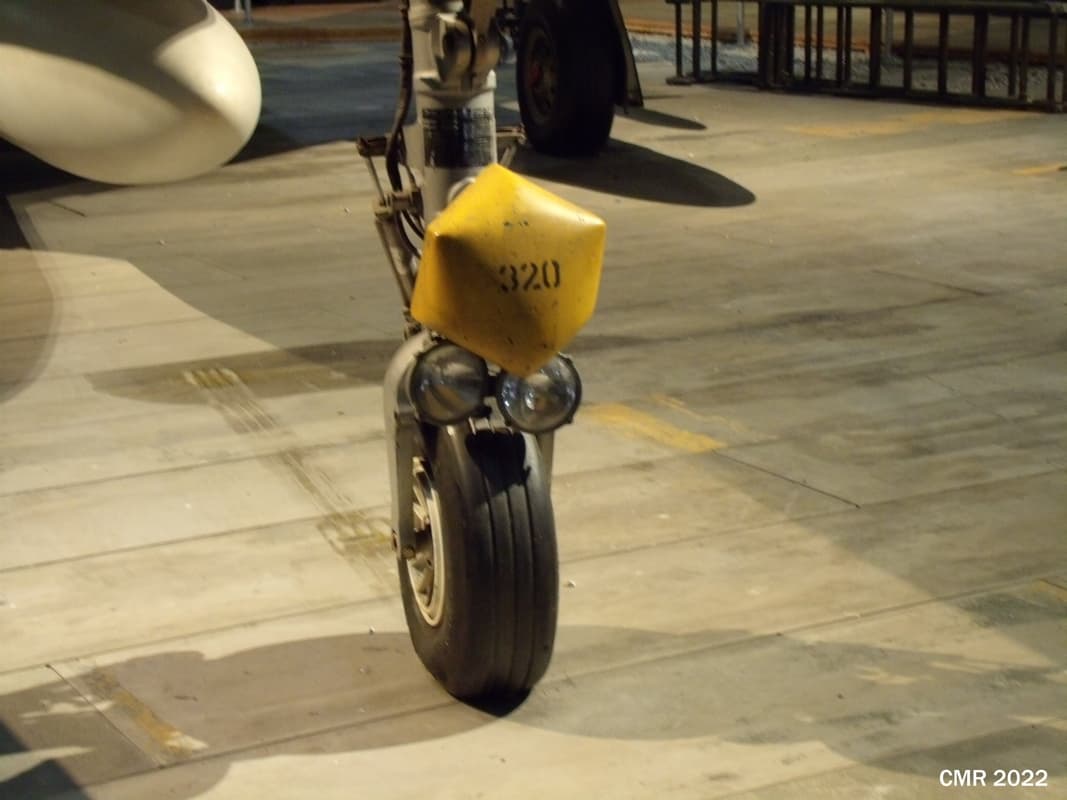 F-105G nose gear with radar reflector