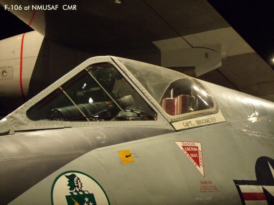 F-106 cockpit