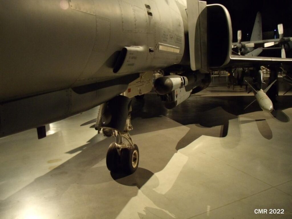 F-4G nose gear