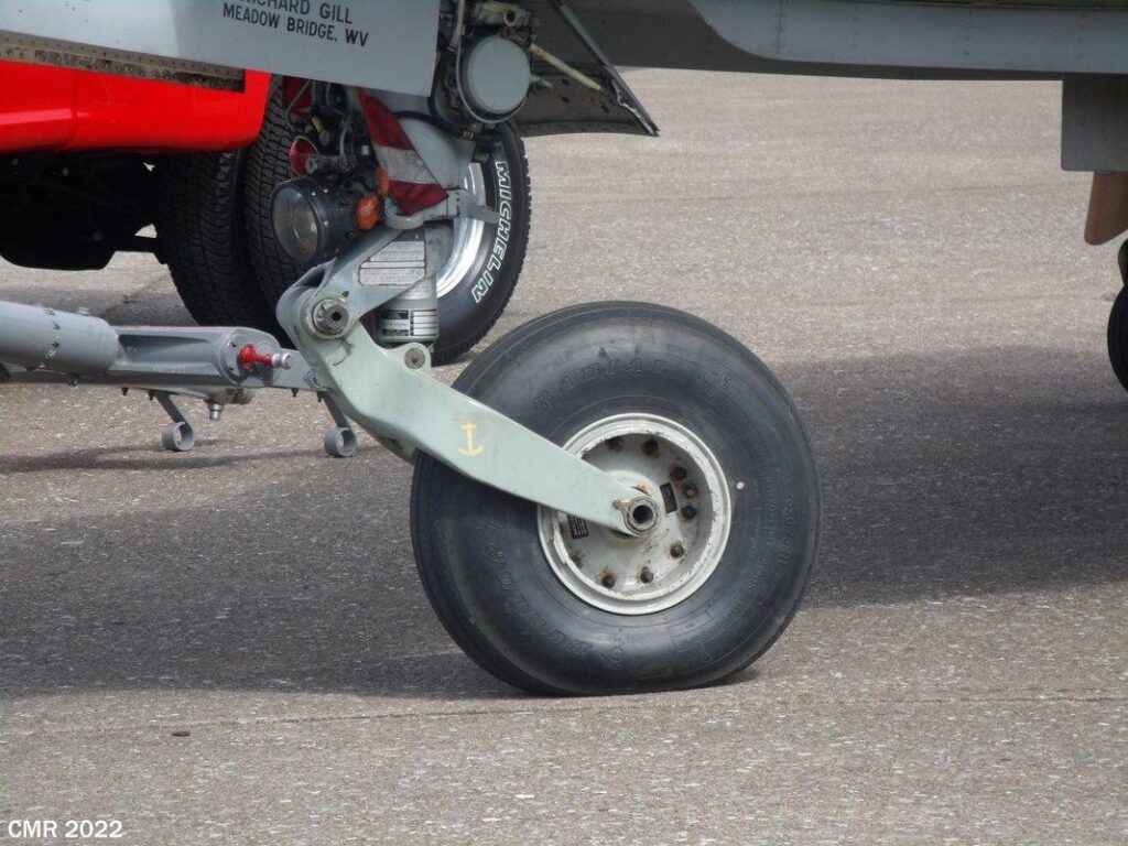 Sea Harrier FA.2 main gear